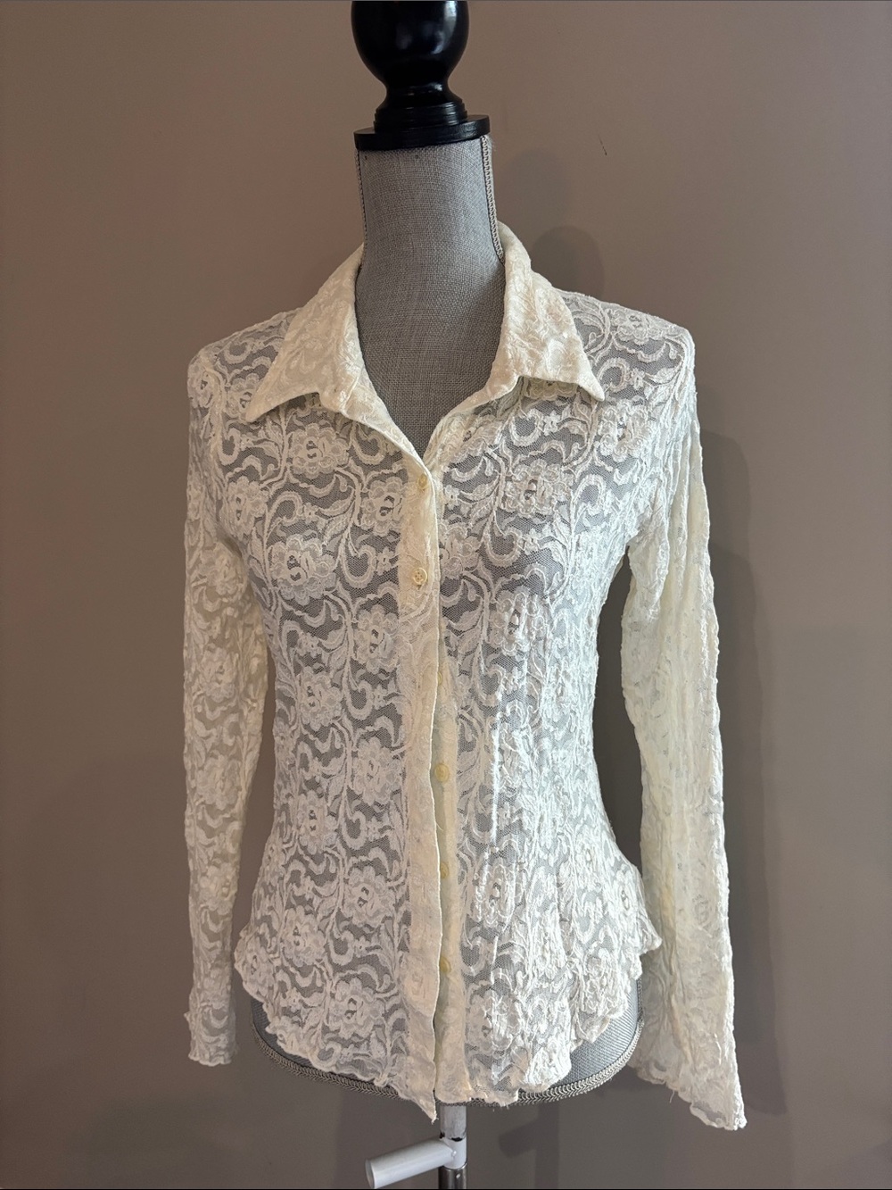 Harlow Women's Ivory Lace Button-Front Shirt size medium